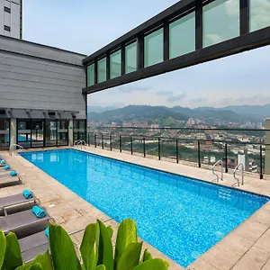 Hotel Estelar Square Medellin